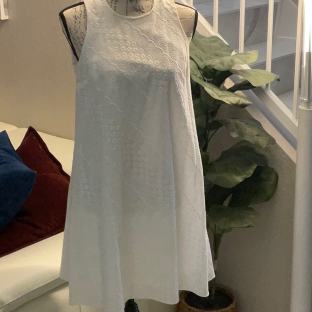 Calvin Klein white cotton eyelet trapeze dress - Size 4